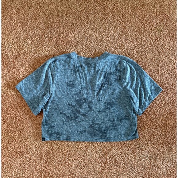 Lululemon Lab Gray Relaxed Cropped Crewneck T-Shirt Soft Wick Fabric Size 6 - Picture 3 of 8